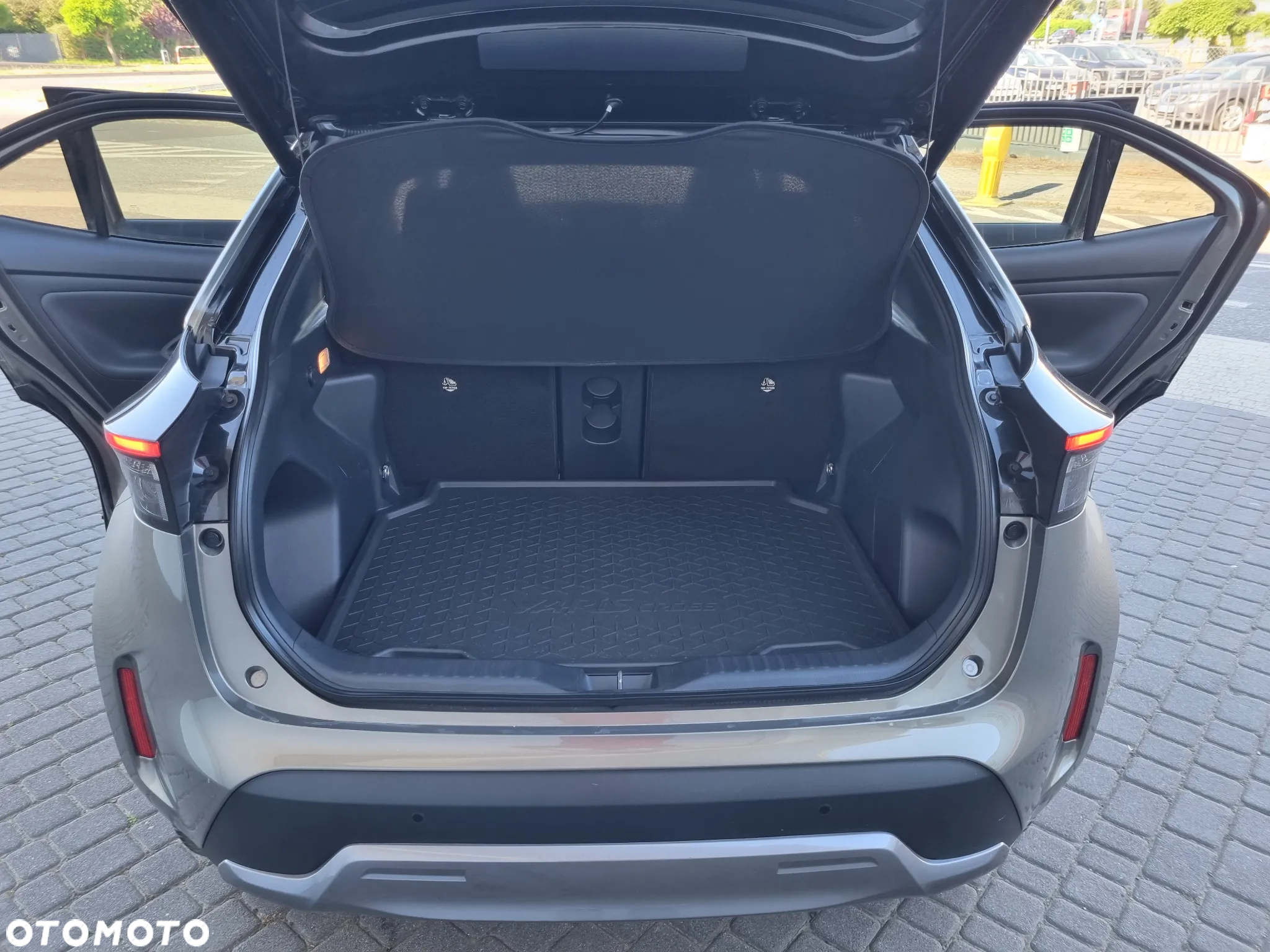 Toyota Yaris Cross Hybrid 1.5 Adventure - 36