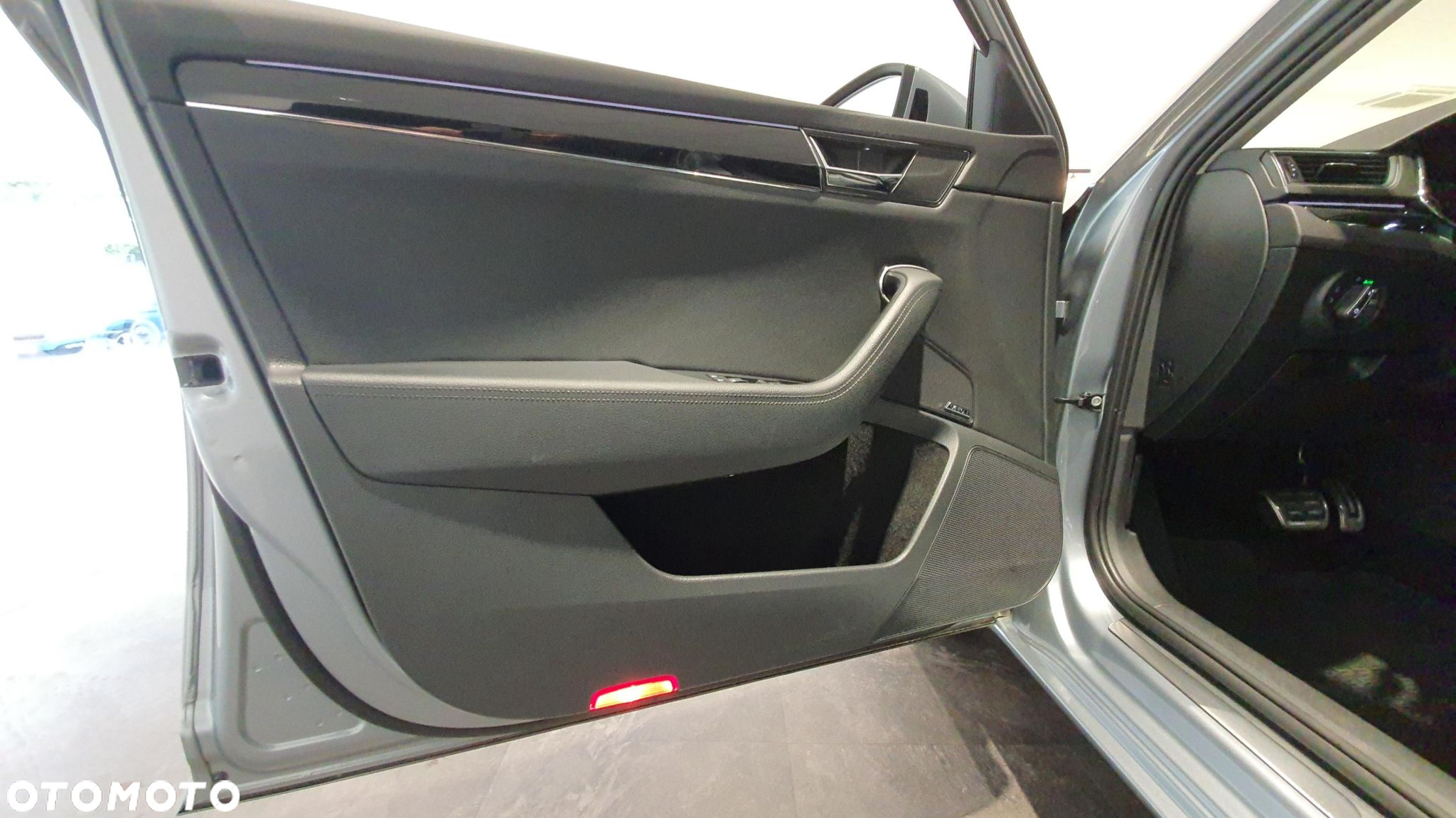 Skoda Superb 2.0 TSI L&K DSG - 10