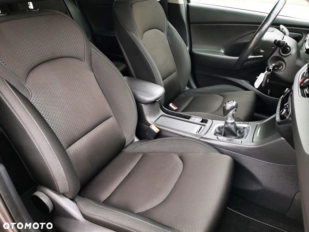 Hyundai i30 1.4 T-GDI Intro Edition - 11