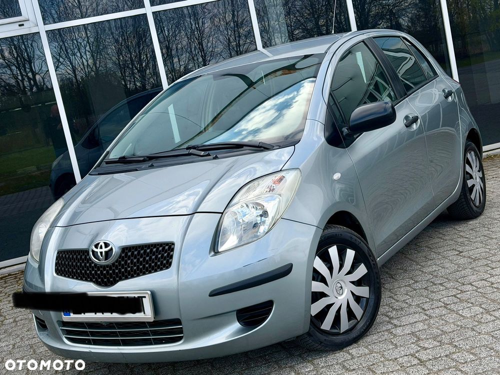 Toyota Yaris 1.3 Luna A/C - 2