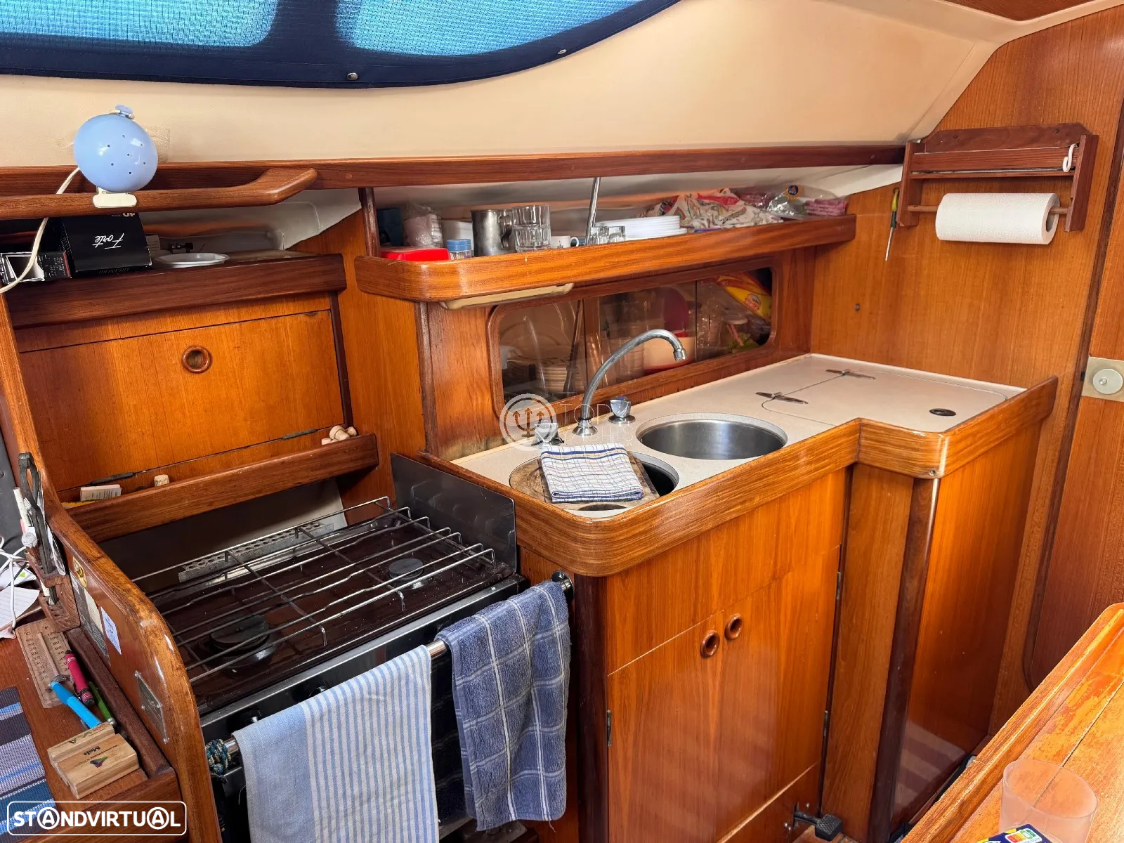 Beneteau Oceanis 320 - 20