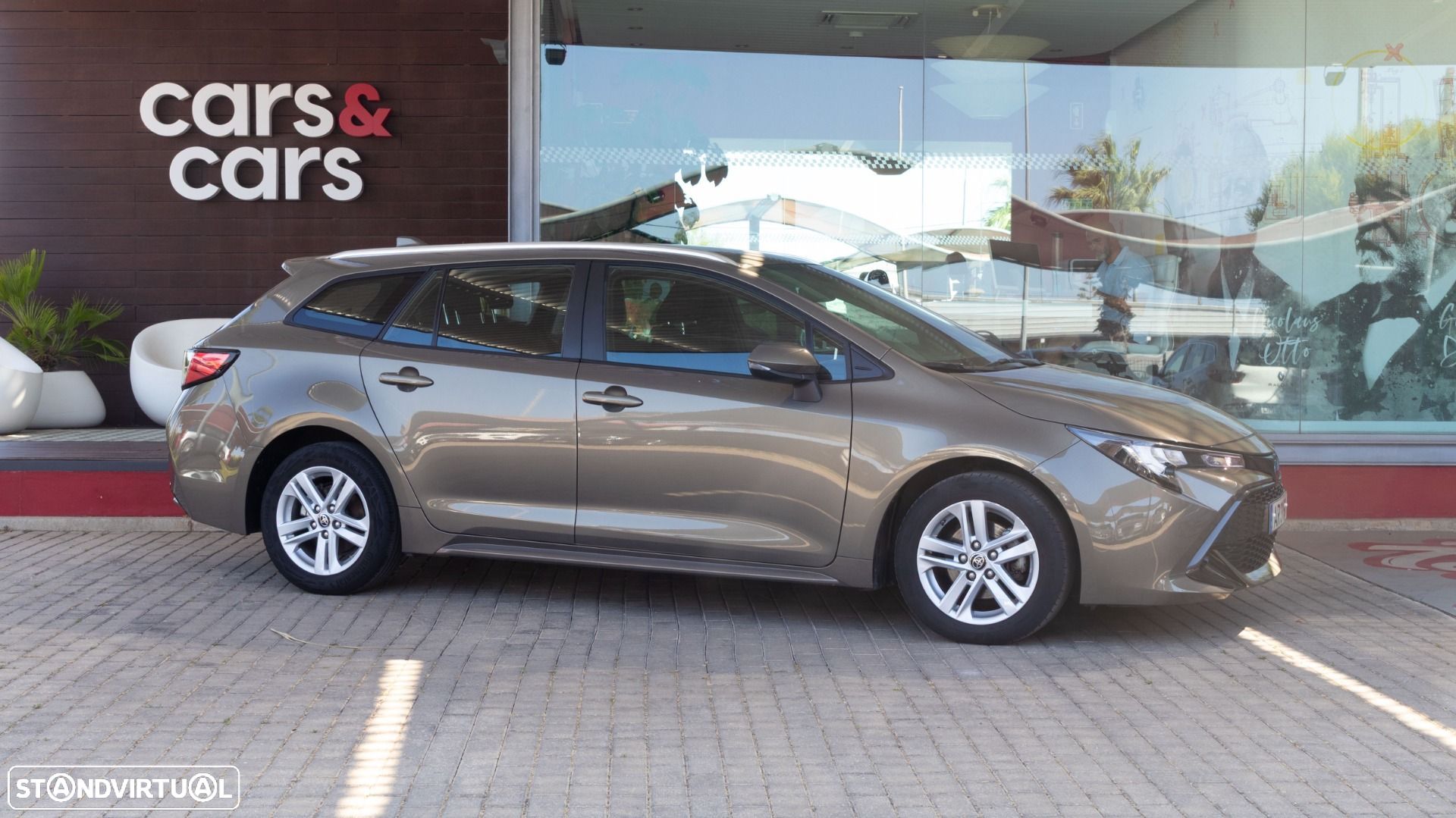 Toyota Corolla Touring Sports 1.8 Hybrid Comfort - 1