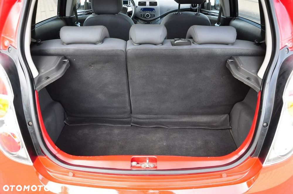 Chevrolet Spark - 25