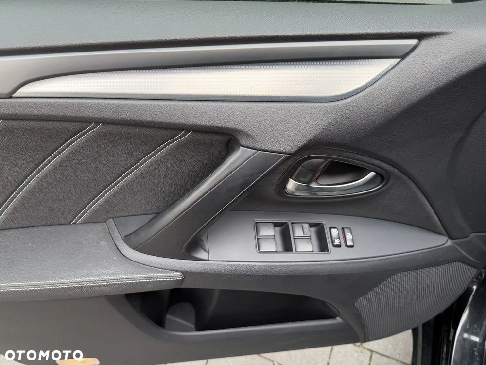 Toyota Avensis 1.8 Prestige MS - 32