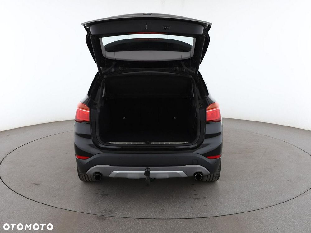 BMW X1 sDrive20i GPF xLine - 20