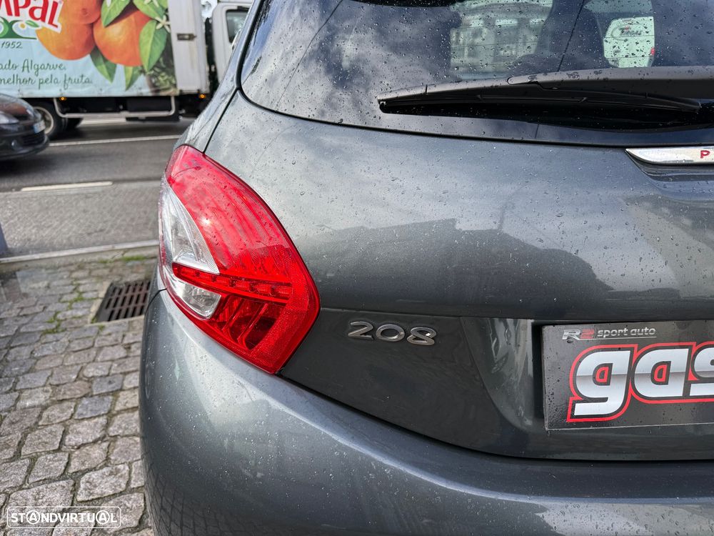 Peugeot 208 GTI 200 THP - 53
