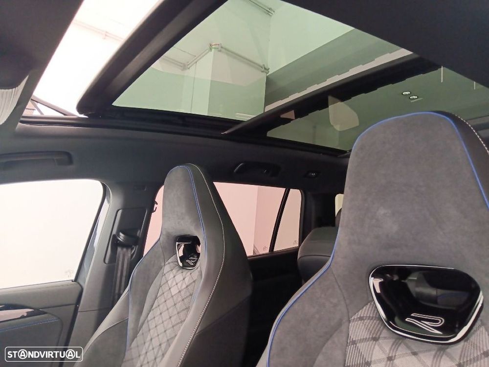 VW Tayron 2.0 TDI R-Line DSG - 32