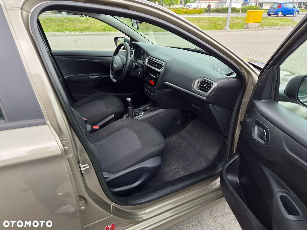 Peugeot 301 1.2 Pure Tech Active - 9