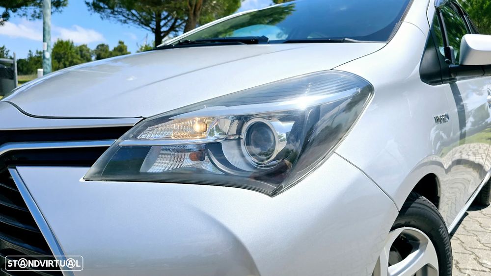 Toyota Yaris 1.5 HSD Comfort +P.Style+P.Techno - 22
