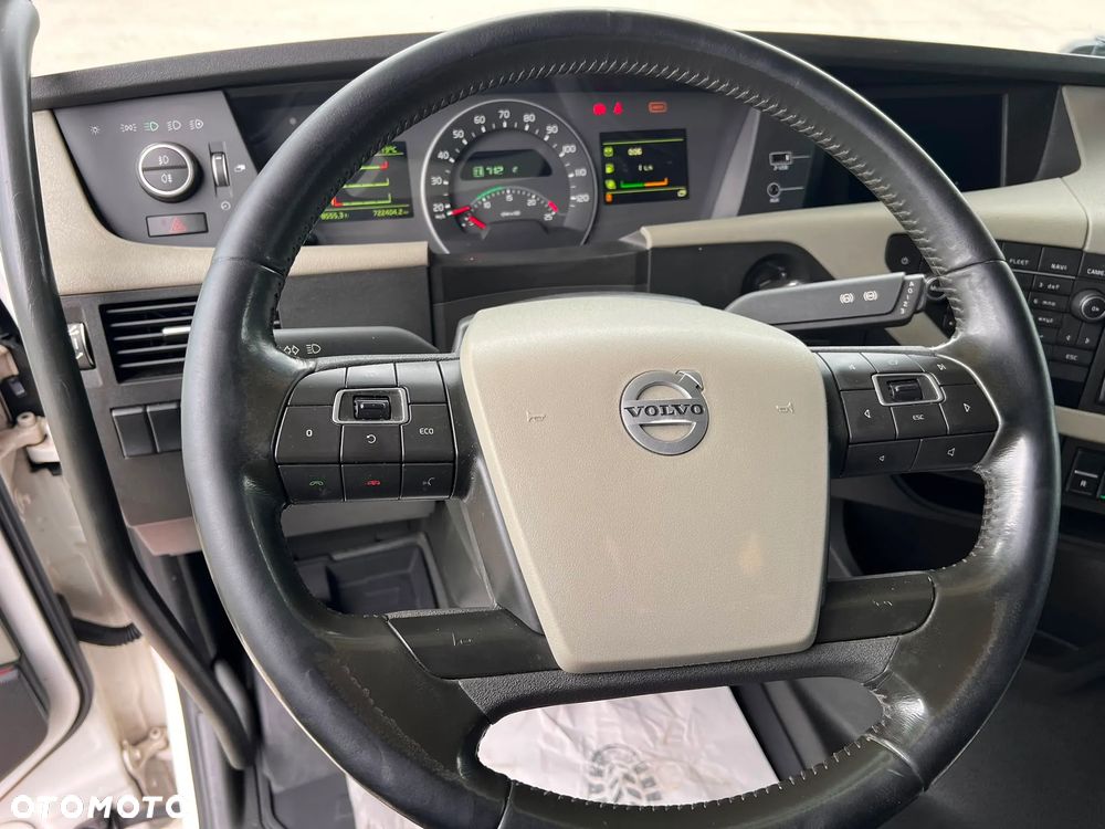 Volvo FH 500 Globe XL - 24