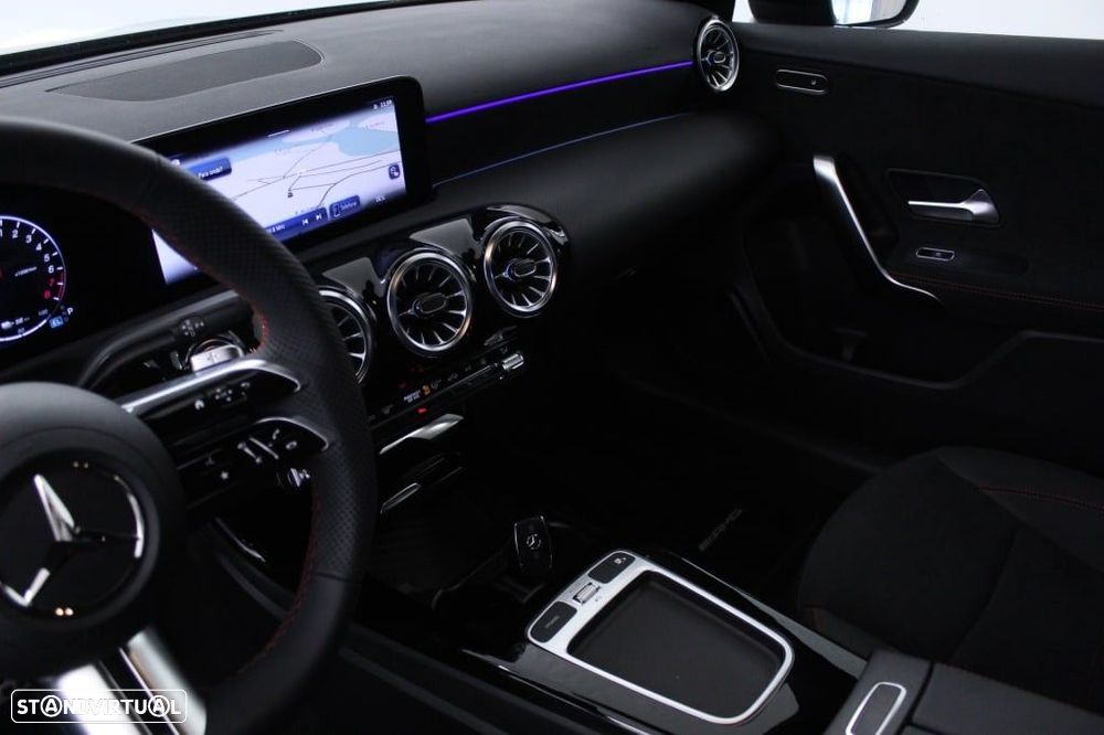 Mercedes-Benz A 250 e AMG Line - 31