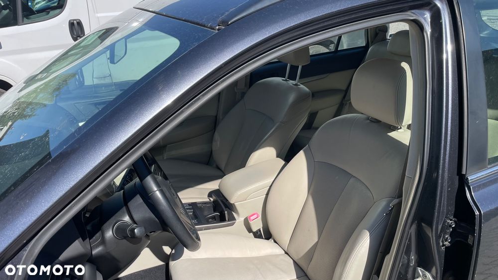 Subaru Outback - 12