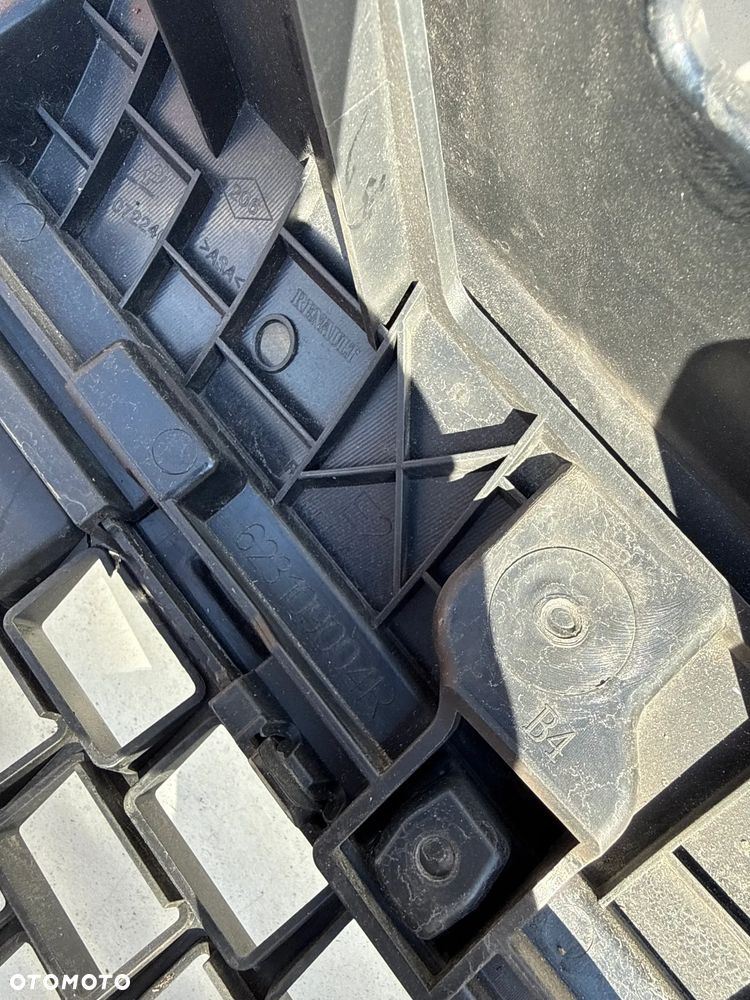 ATRAPA GRIL GRILL RENAULT MASTER IV 4 623109004R 19- - 11