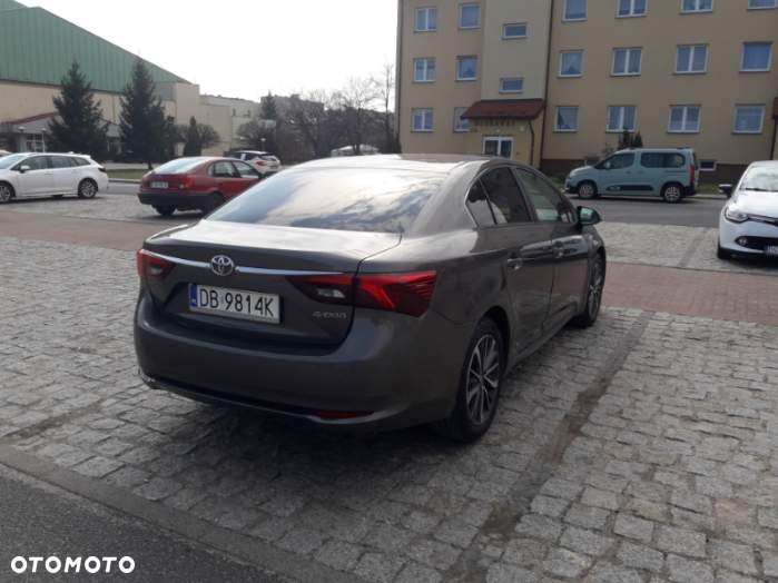 Toyota Avensis 1.8 Prestige - 3