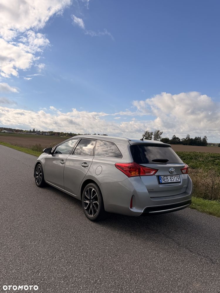 Toyota Auris - 4