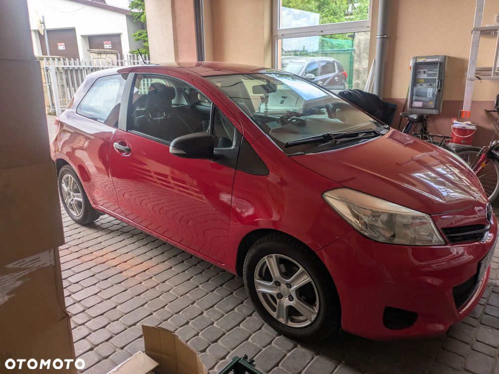 Toyota Yaris 1.0 Luna - 1
