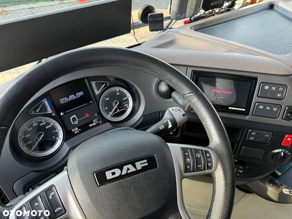 DAF XF - 10