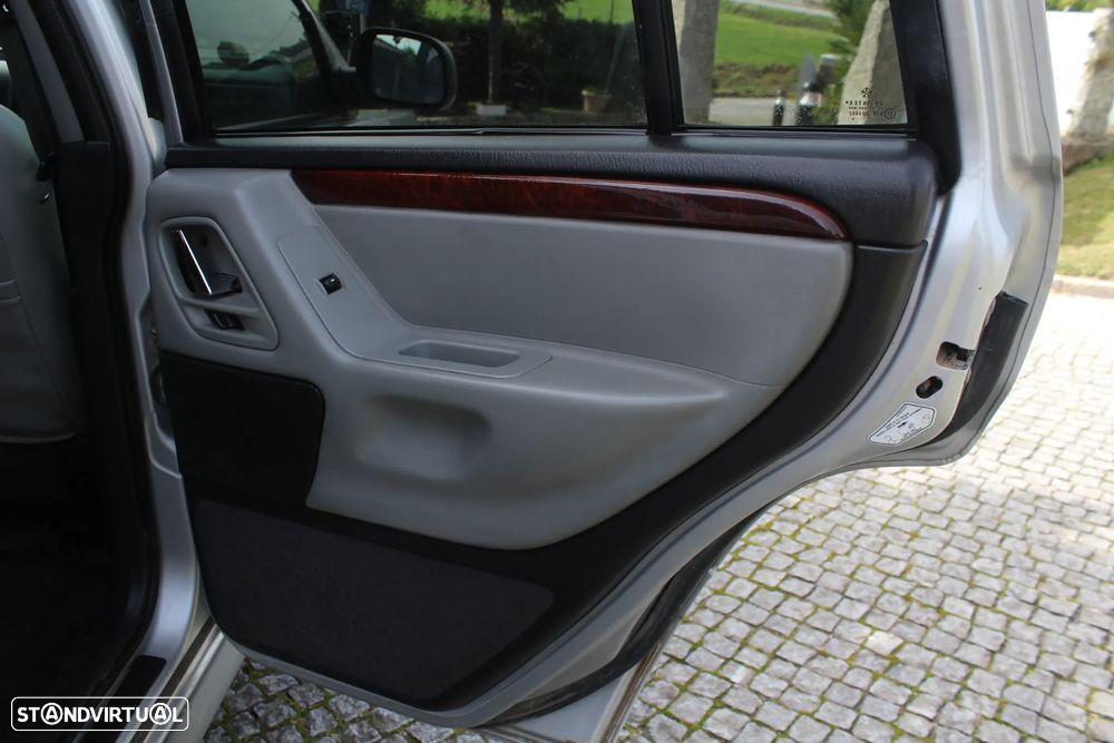 Jeep Grand Cherokee 2.7 CRD Overland - 36