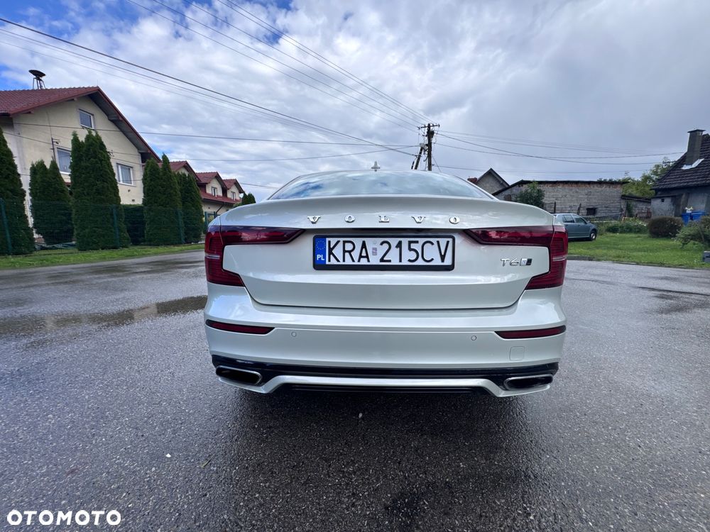 Volvo S60 T6 AWD R-Design - 8