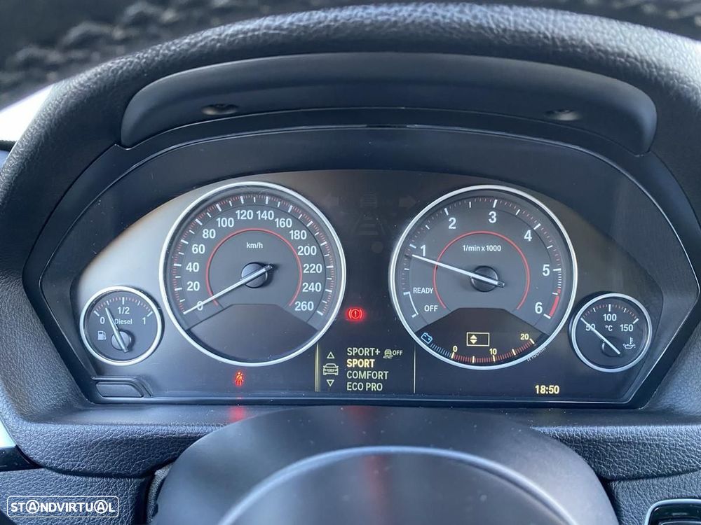 BMW 318 d Pack M - 28