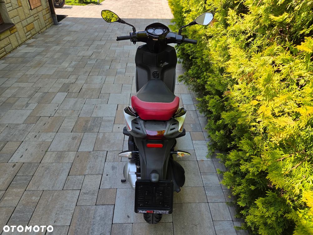 Aprilia SR - 9