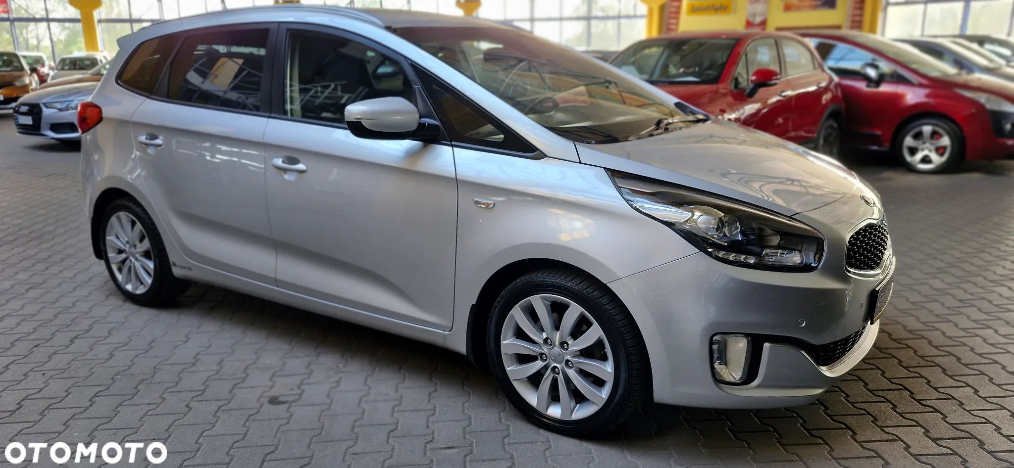 Kia Carens 1.7 CRDi XL 7DCT - 1