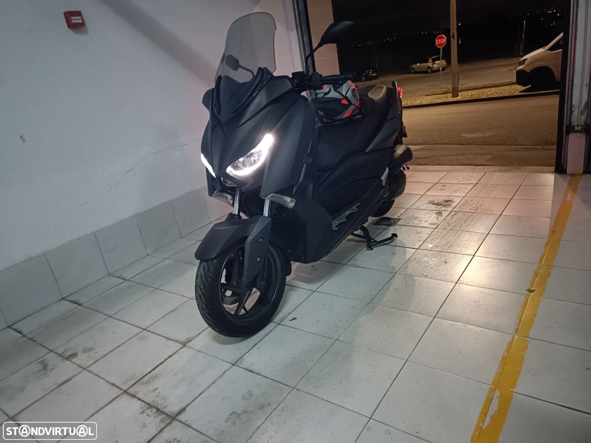 Yamaha X-Max - 1