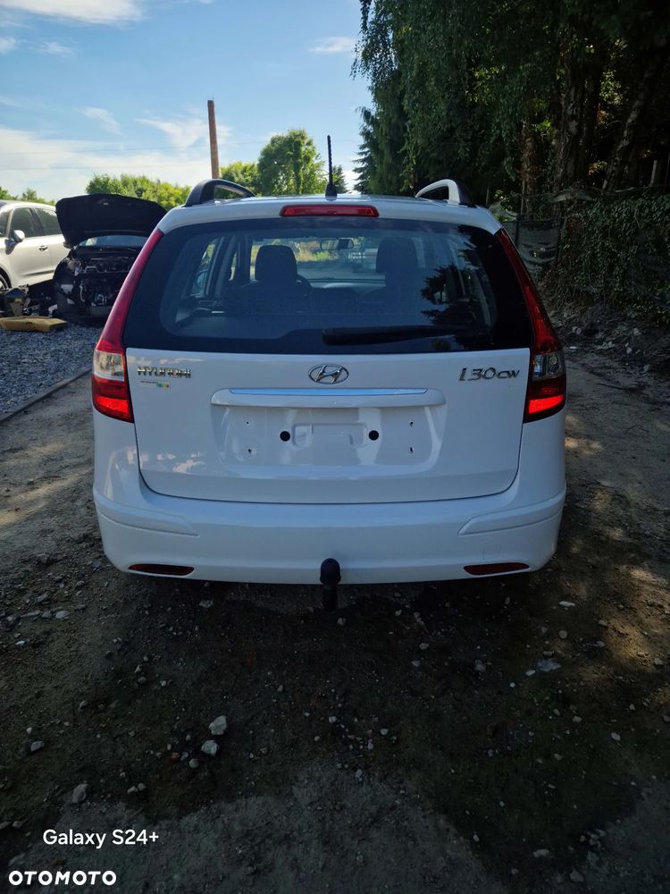 Hyundai i30 i30cw 1.4 UEFA EURO 2012 Edition - 10