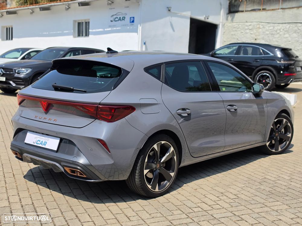 Cupra Leon 1.5 e-Hybrid DSG - 4