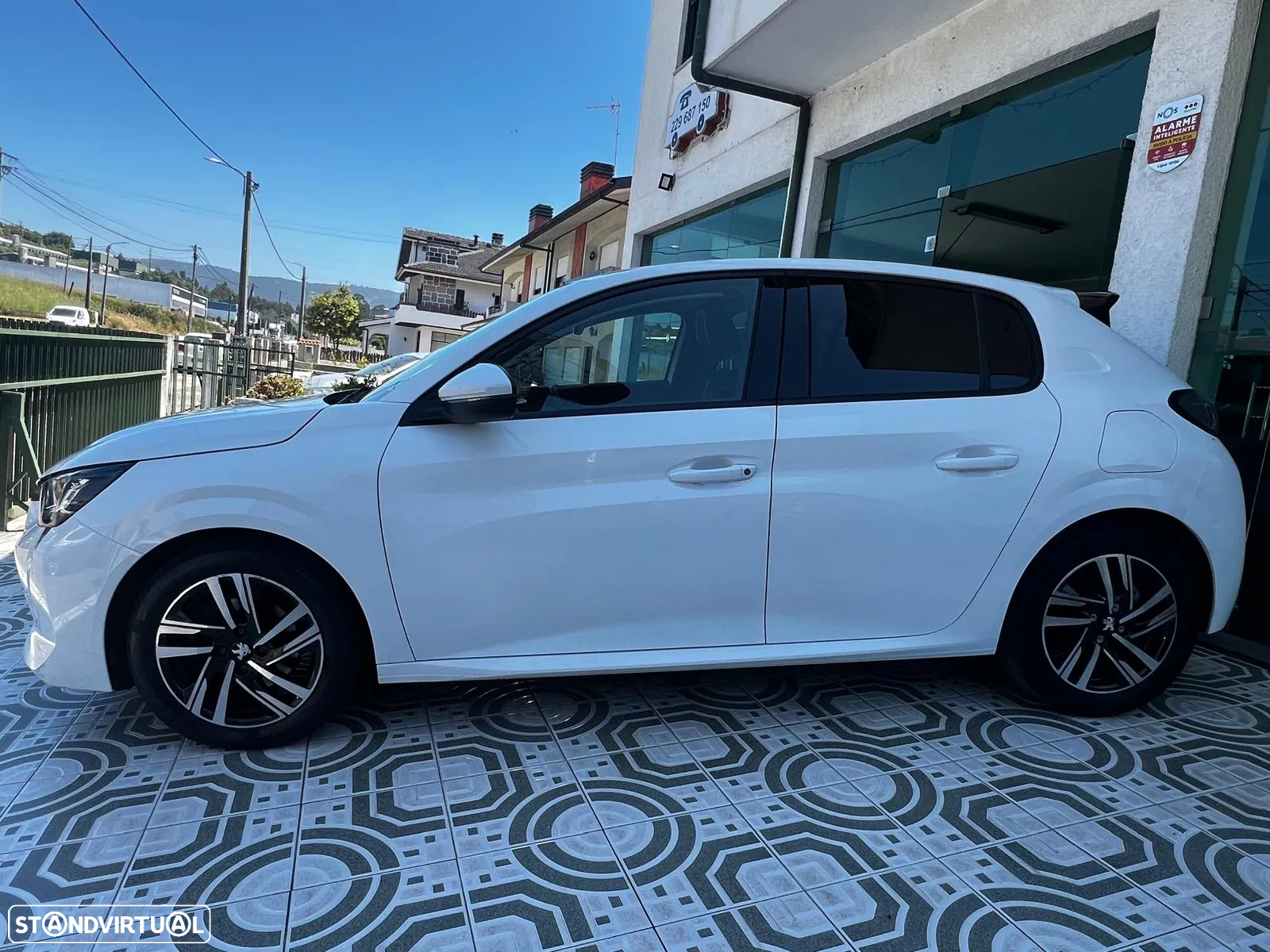 Peugeot 208 1.2 PureTech Allure Pack EAT8 - 23