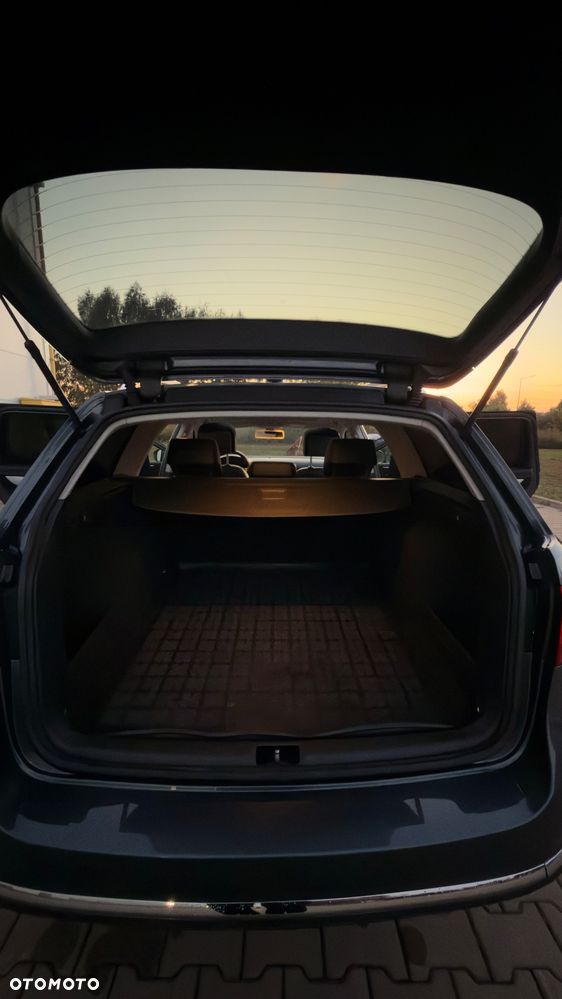 Volkswagen Passat - 30