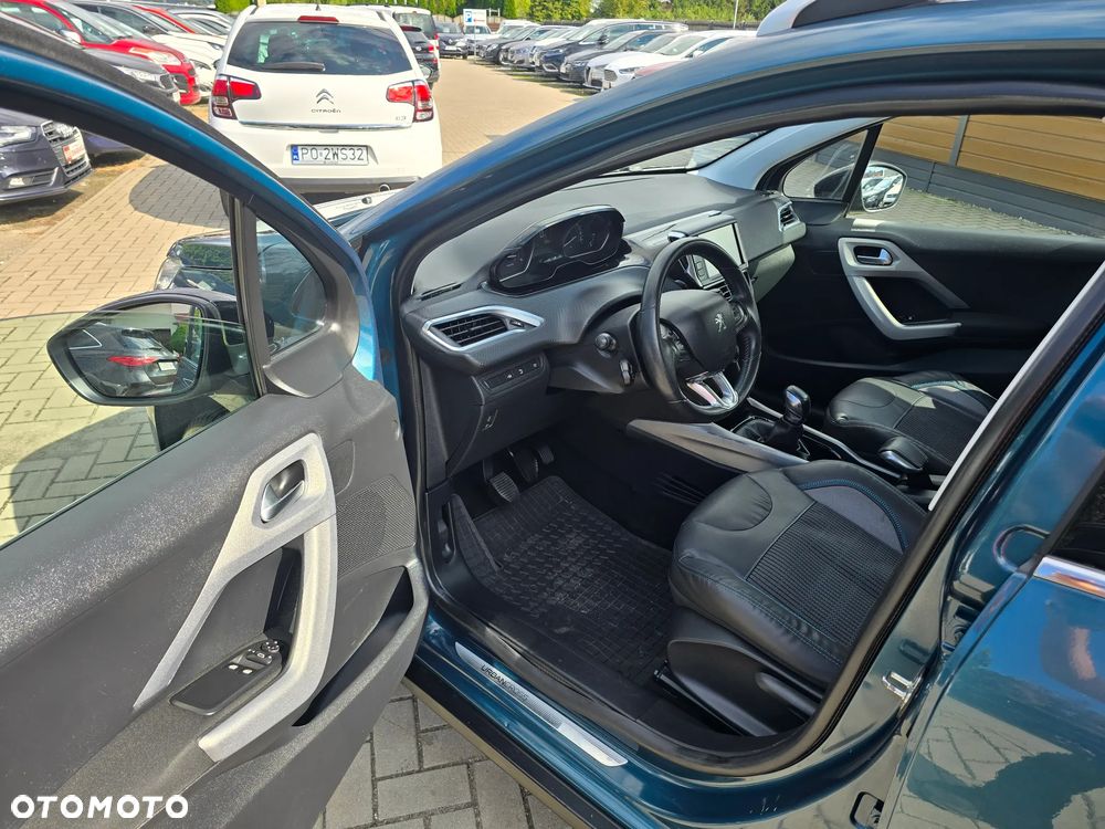 Peugeot 2008 - 8