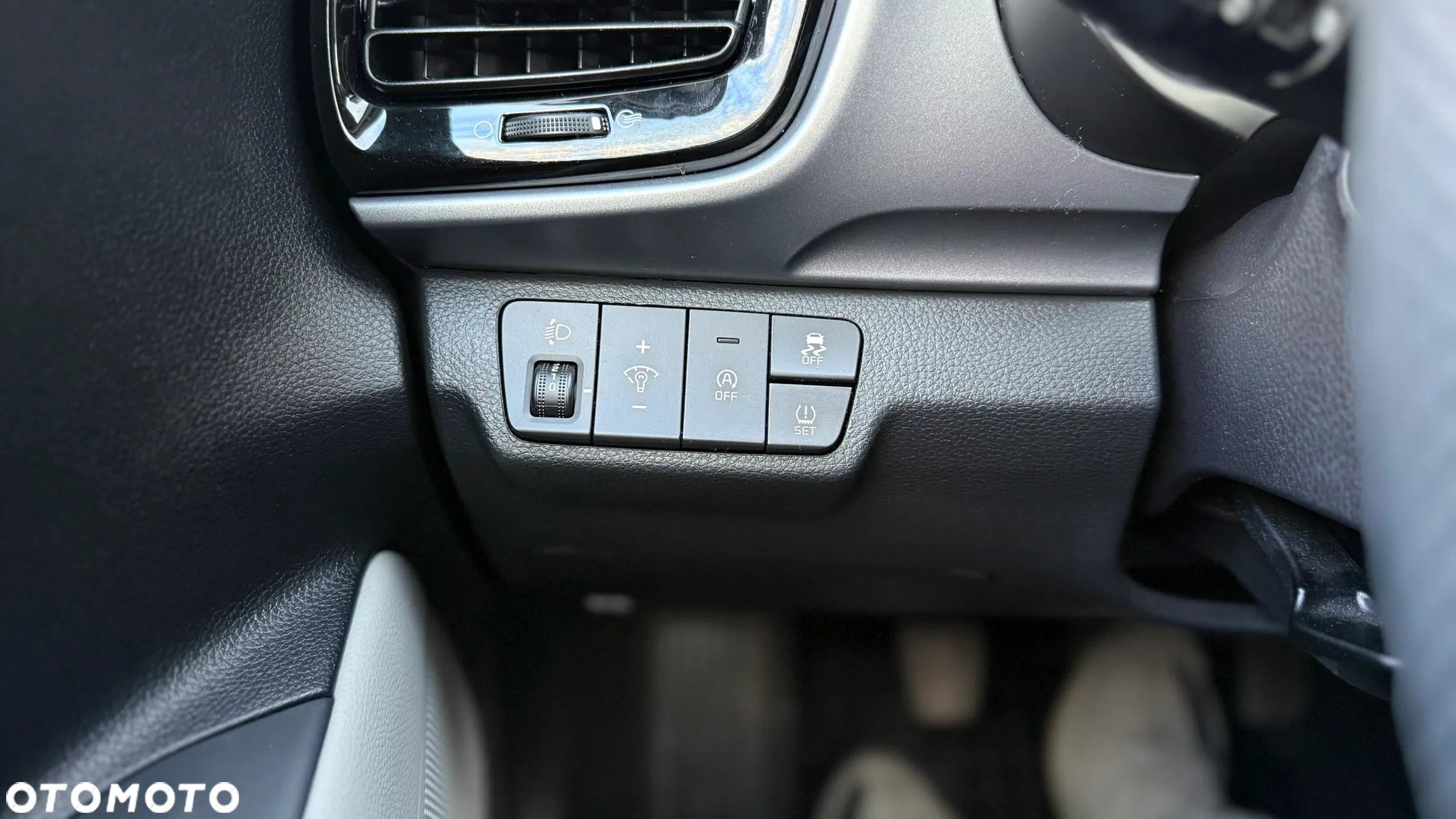 Kia Stonic 1.2 L Business Line - 19