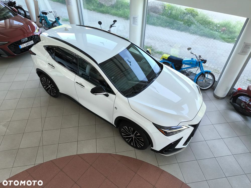 Lexus NX 350h F Sport AWD - 37