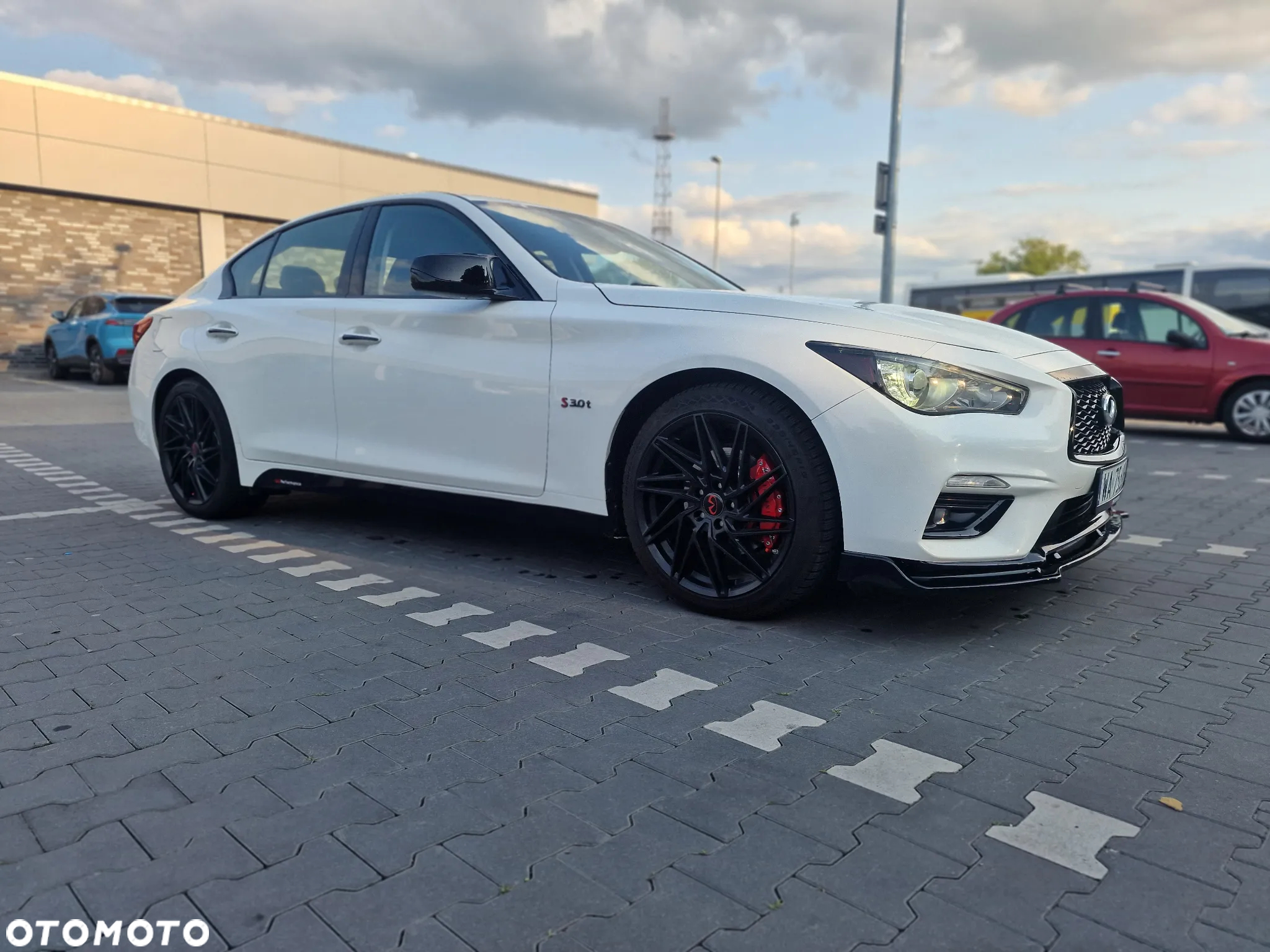 Infiniti Q50 - 13