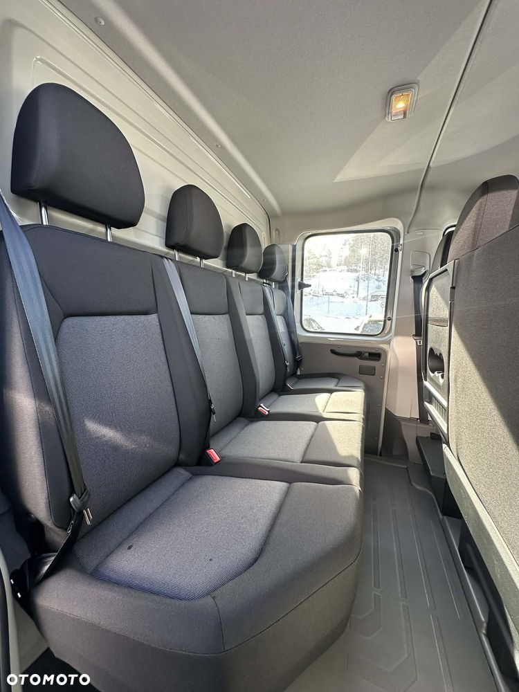 Volkswagen Crafter - 13