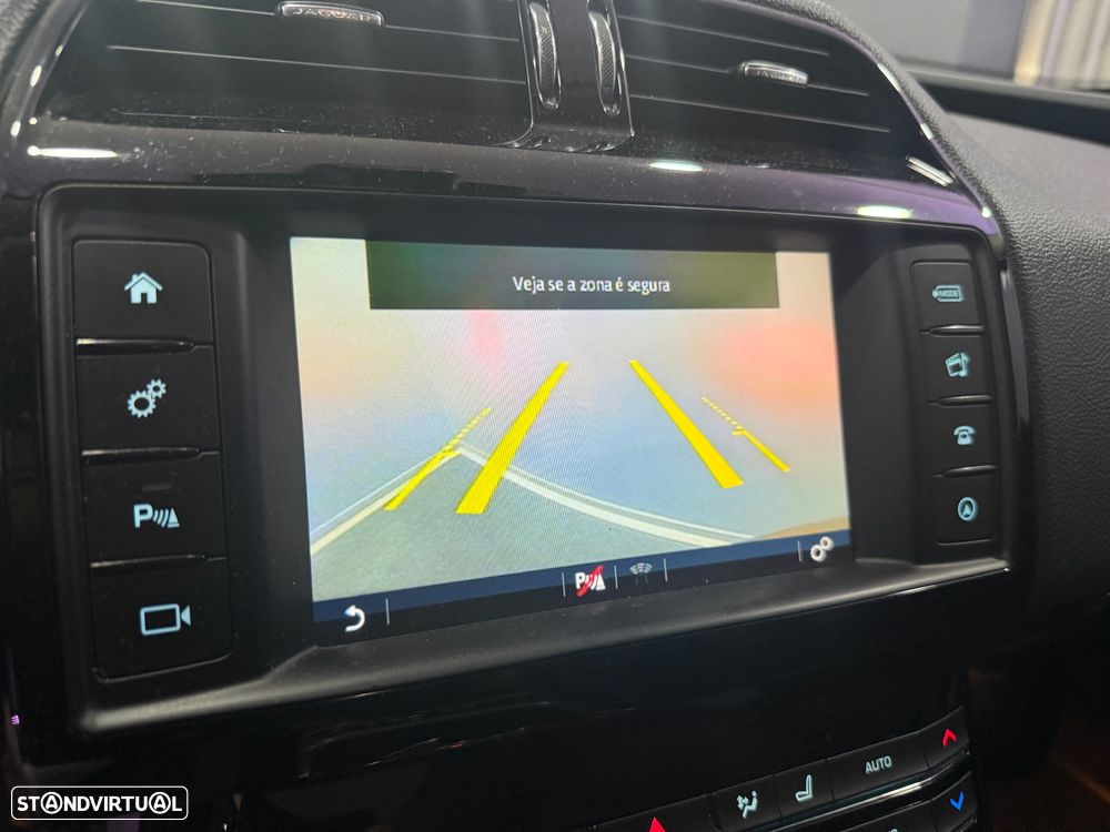 Jaguar XE 2.0 D Portfolio Aut. - 26