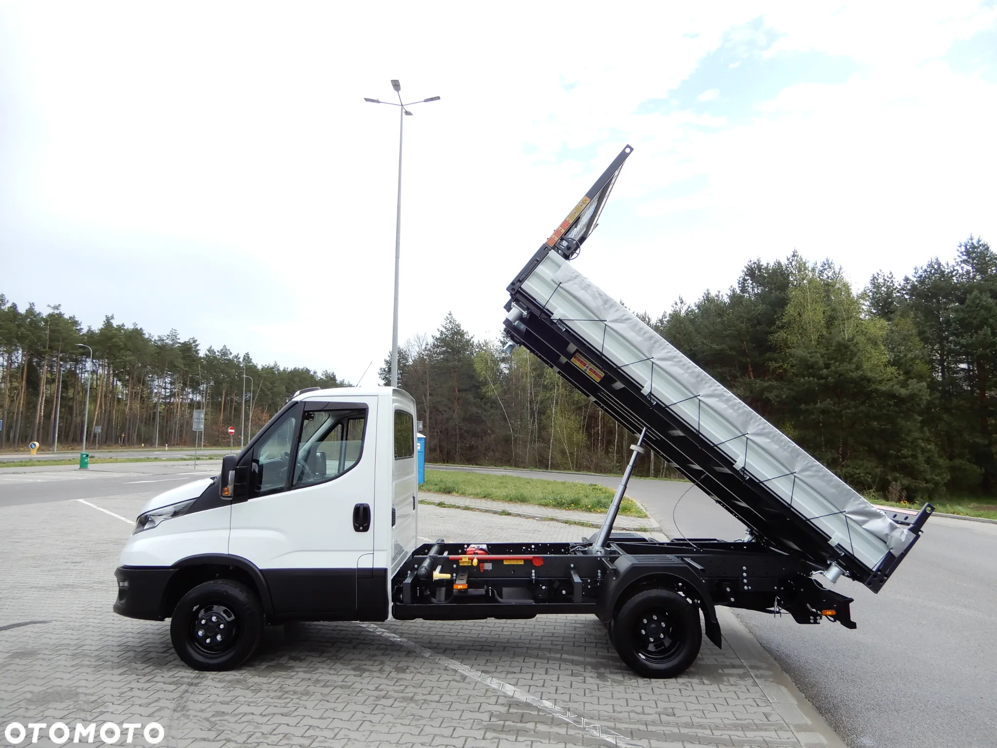 Iveco DAILY 50C18 Wywrotka Kiper Wywrot x 3 Renomowanej Firmy SCATTOLINI 3.62 CM HAK 3500 Kg 30 Tys Km Przeb Stan Jak Nowy OKAZJA - 6