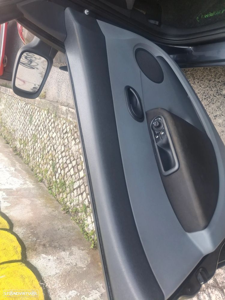 Renault Clio 1.5 dCi Confort - 6