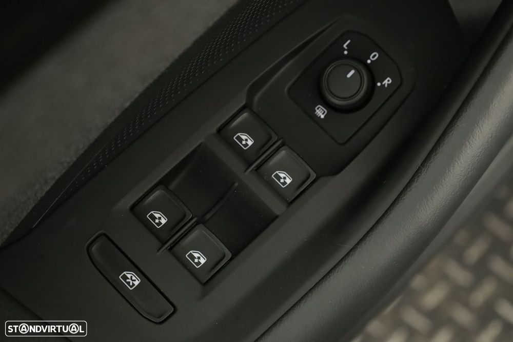 VW Passat Variant 1.5 TSI eHybrid DSG - 17