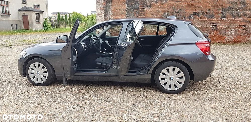 BMW Seria 1 116i - 11