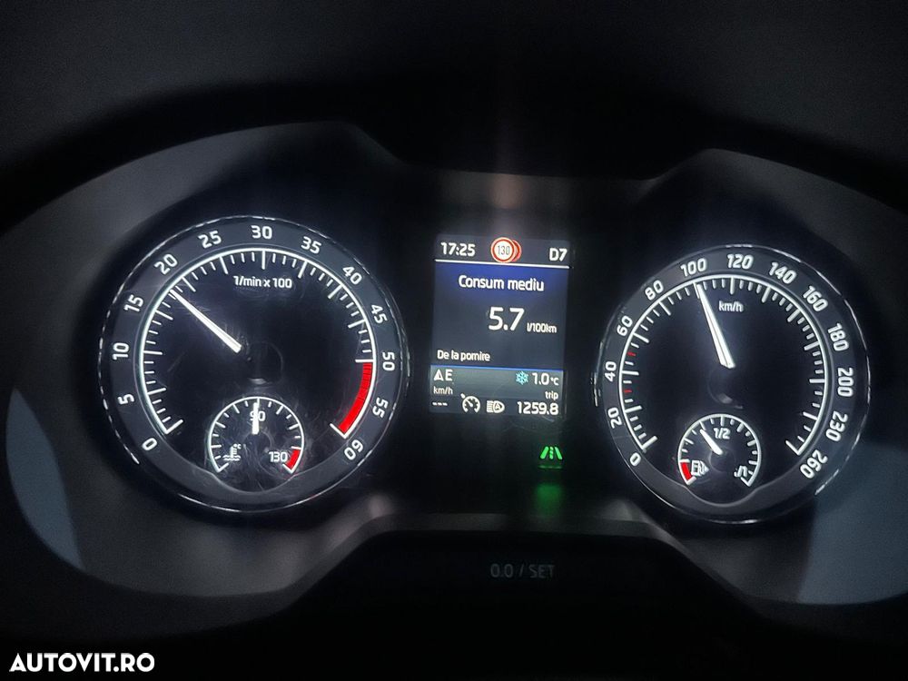 Skoda Octavia 1.6 TDI DSG Premium Edition - 20