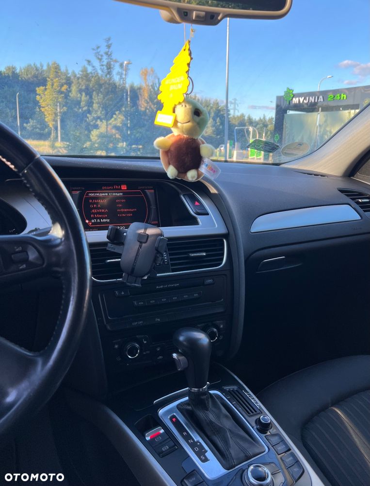 Audi A4 Limousine - 3