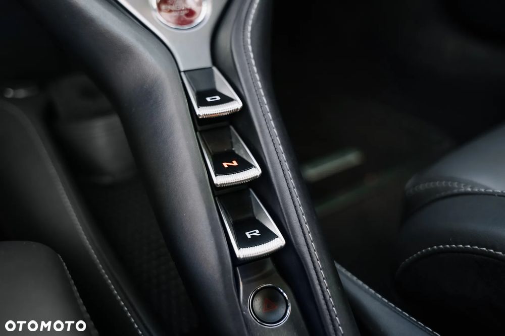 McLaren 720S Coupe - 14