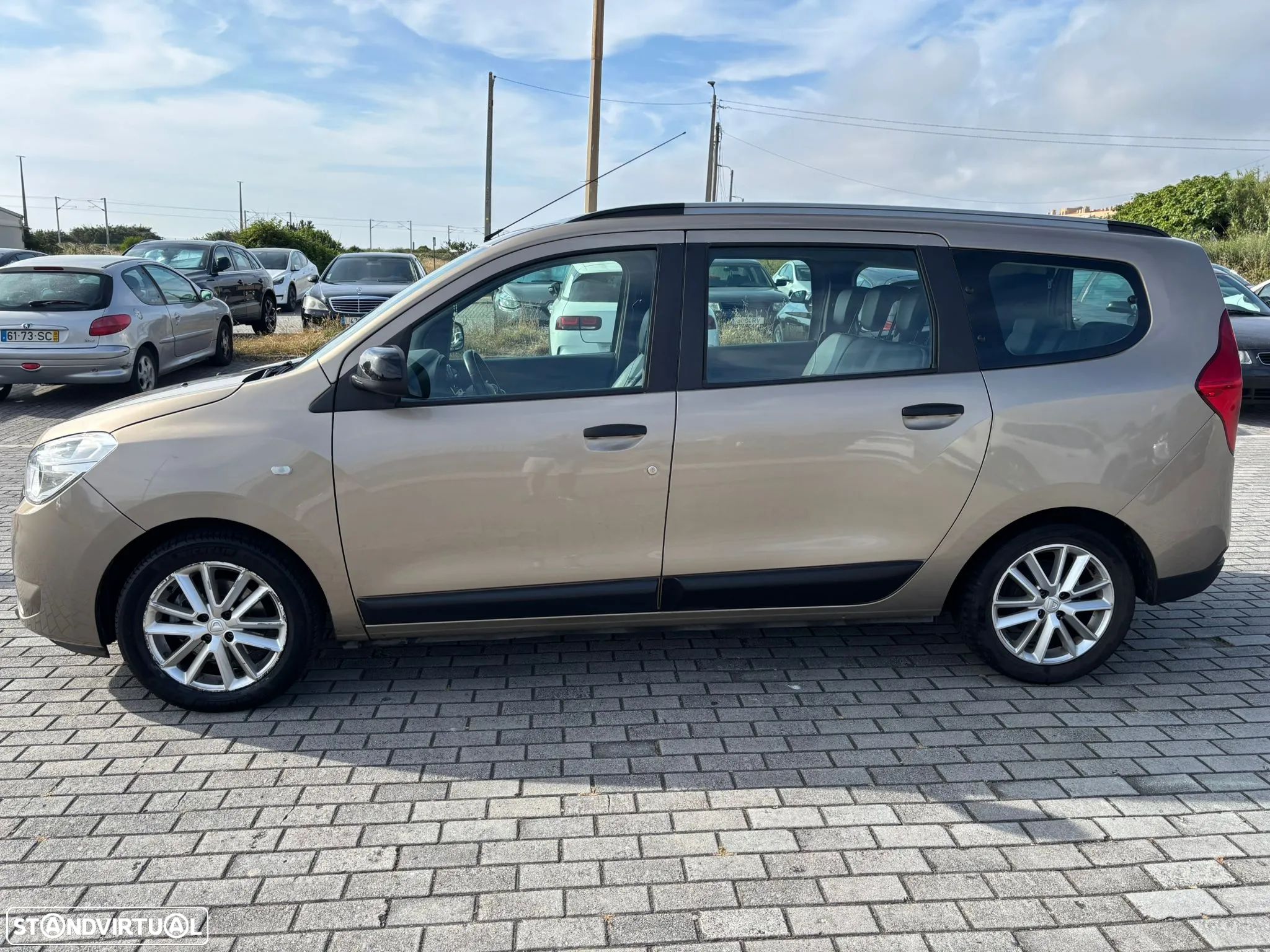 Dacia Lodgy 1.5 Blue dCi SL Go 7L - 1