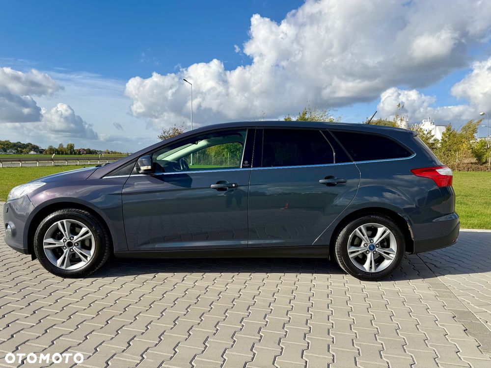Ford Focus 2012 photo 2