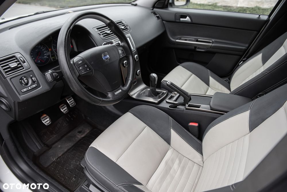 Volvo V50 T5 AWD RDesign - 15