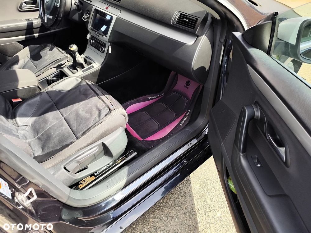 Volkswagen Passat CC - 19