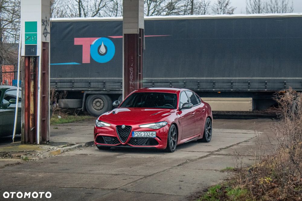 Alfa Romeo Giulia 2.9 V6 Bi-Turbo AT8 Quadrifoglio - 2