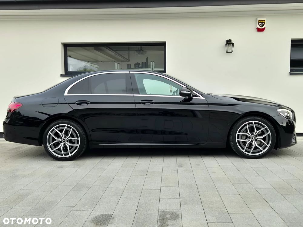 Mercedes-Benz Klasa E 220 d 4Matic 9G-TRONIC AMG Line - 11